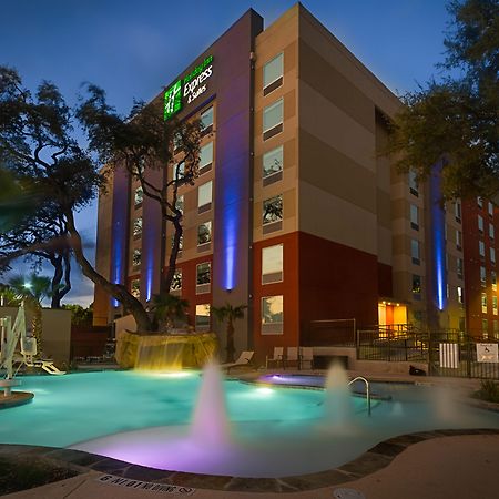 Holiday Inn Express & Suites San Antonio Medical - Six Flags By Ihg Экстерьер фото