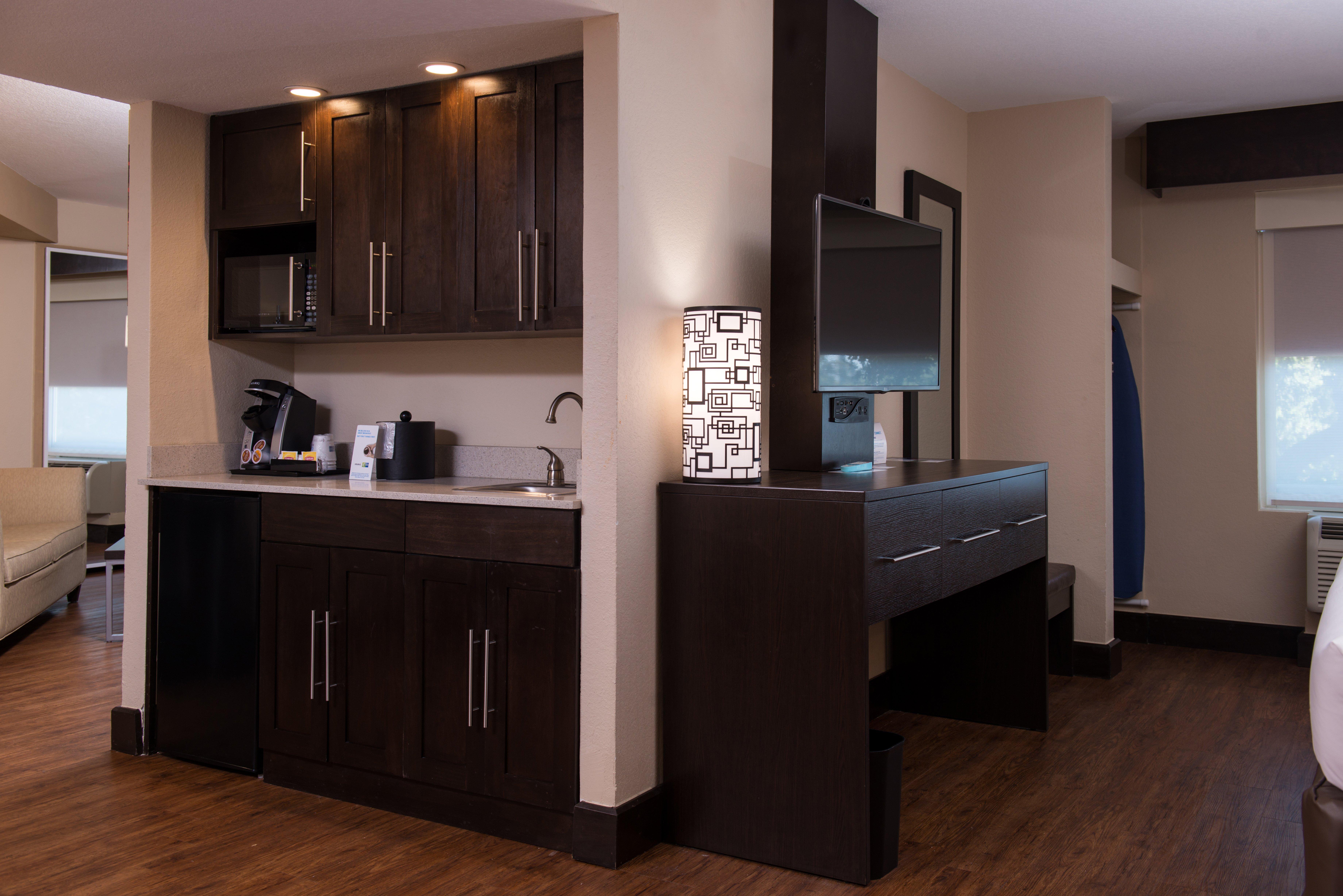 Holiday Inn Express & Suites San Antonio Medical - Six Flags By Ihg Экстерьер фото
