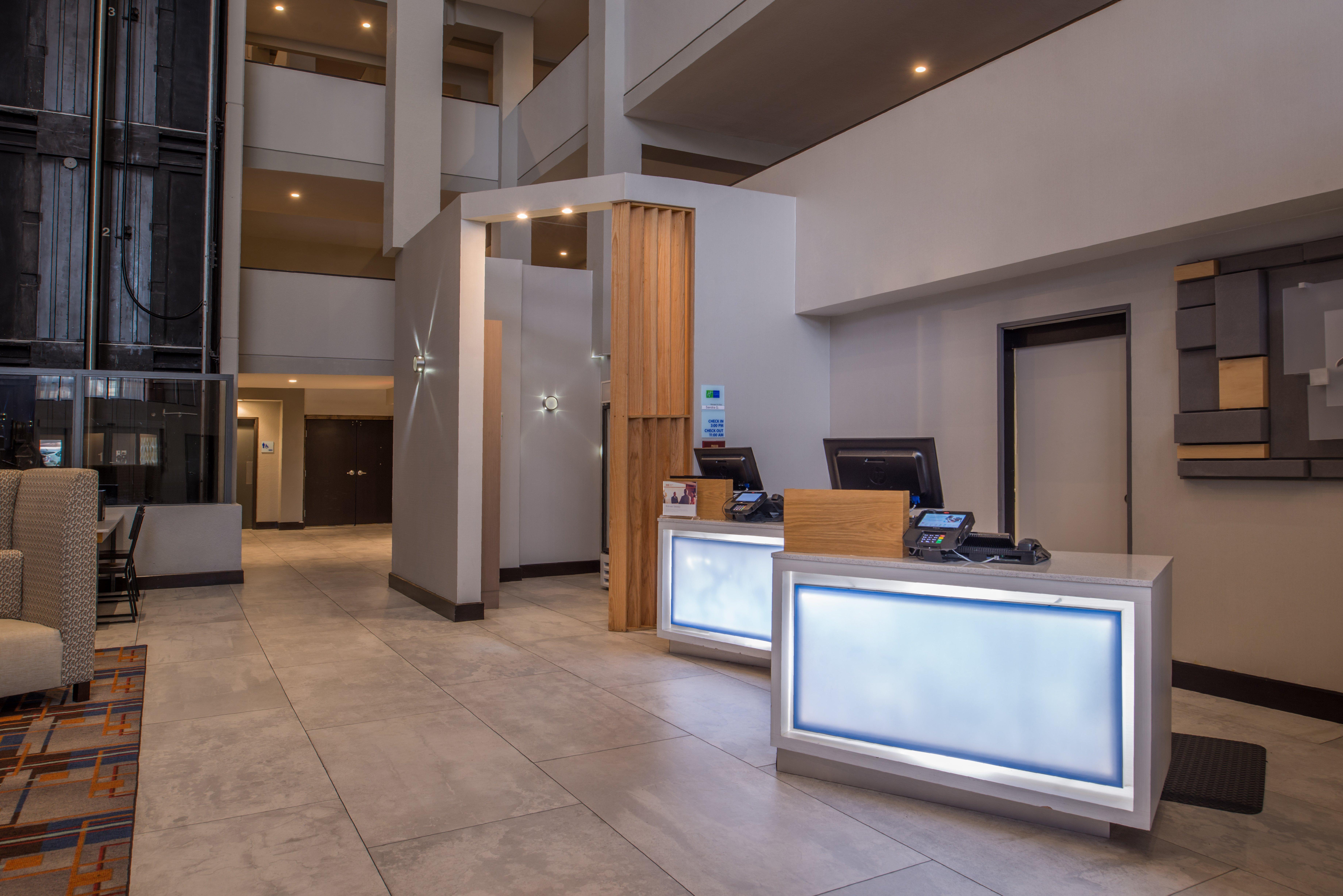 Holiday Inn Express & Suites San Antonio Medical - Six Flags By Ihg Экстерьер фото