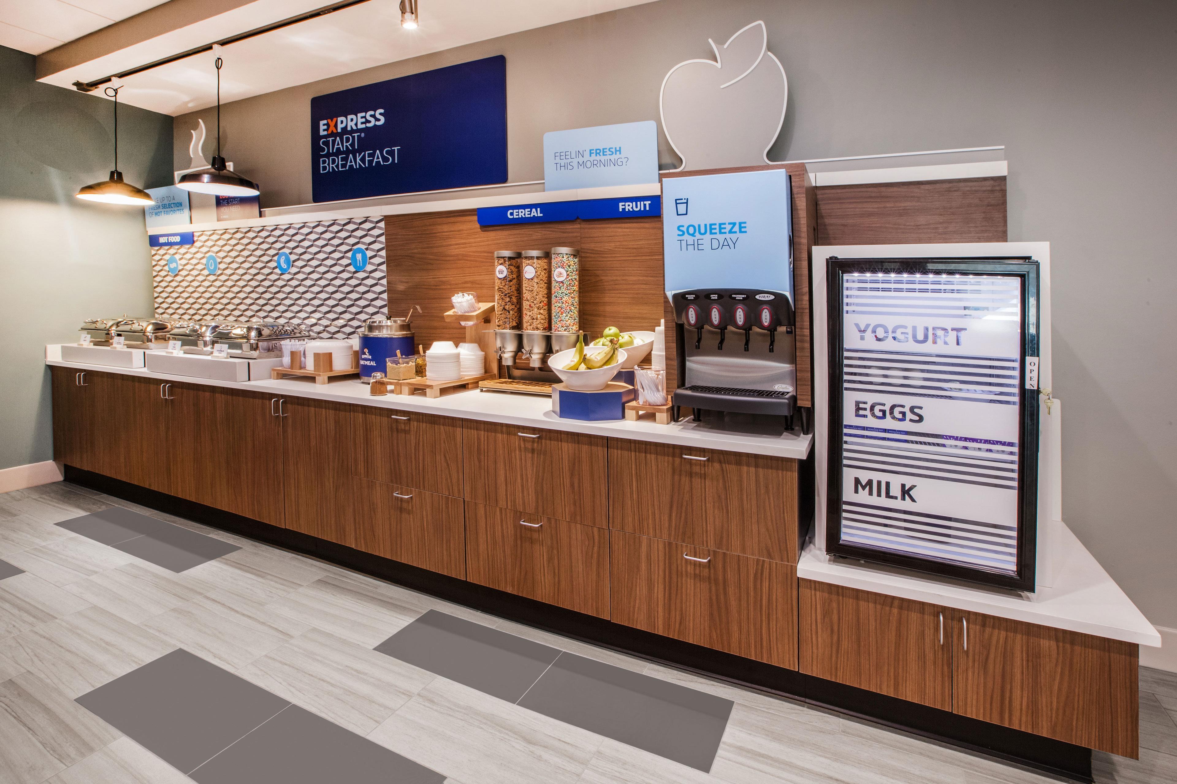 Holiday Inn Express & Suites San Antonio Medical - Six Flags By Ihg Экстерьер фото