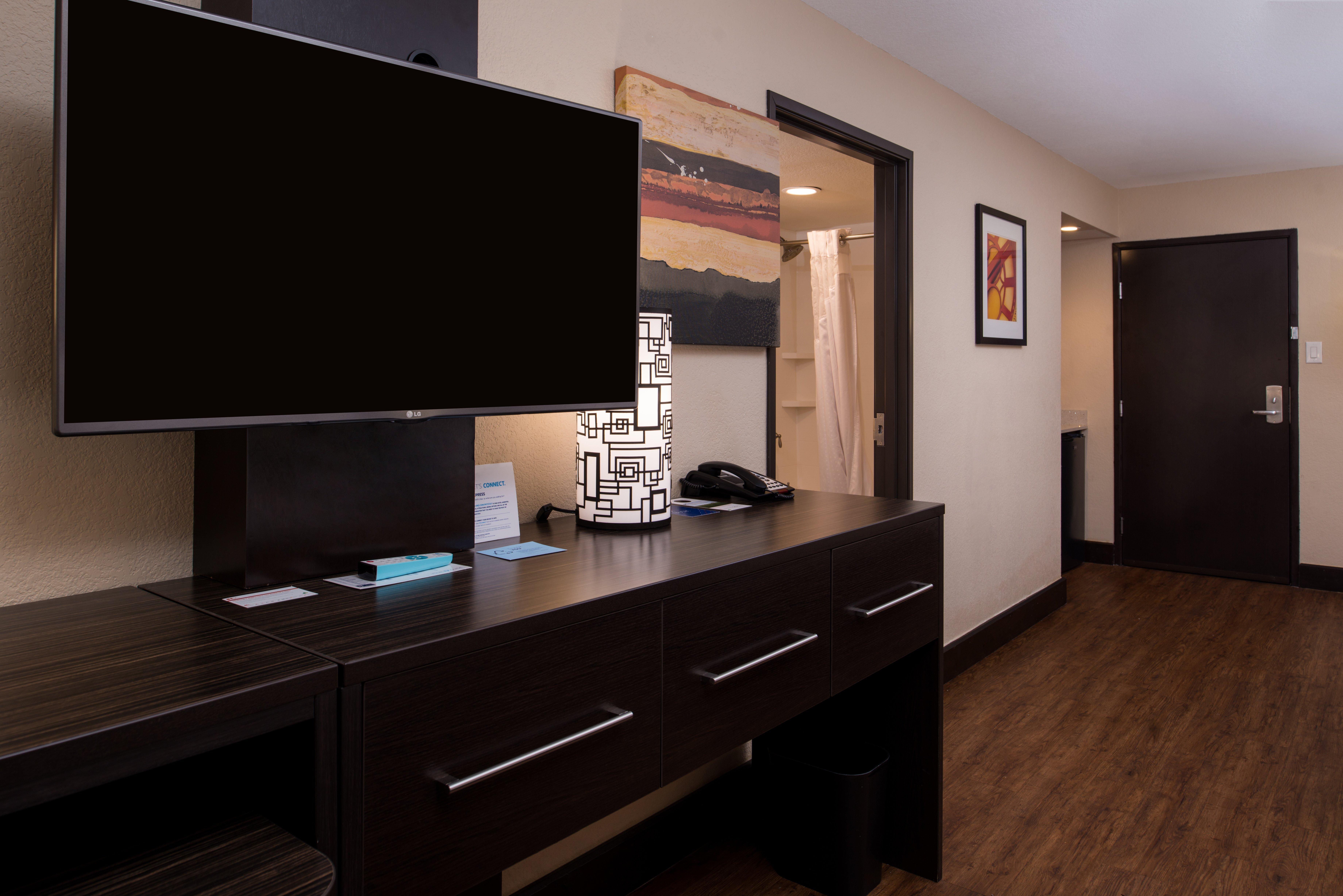 Holiday Inn Express & Suites San Antonio Medical - Six Flags By Ihg Экстерьер фото