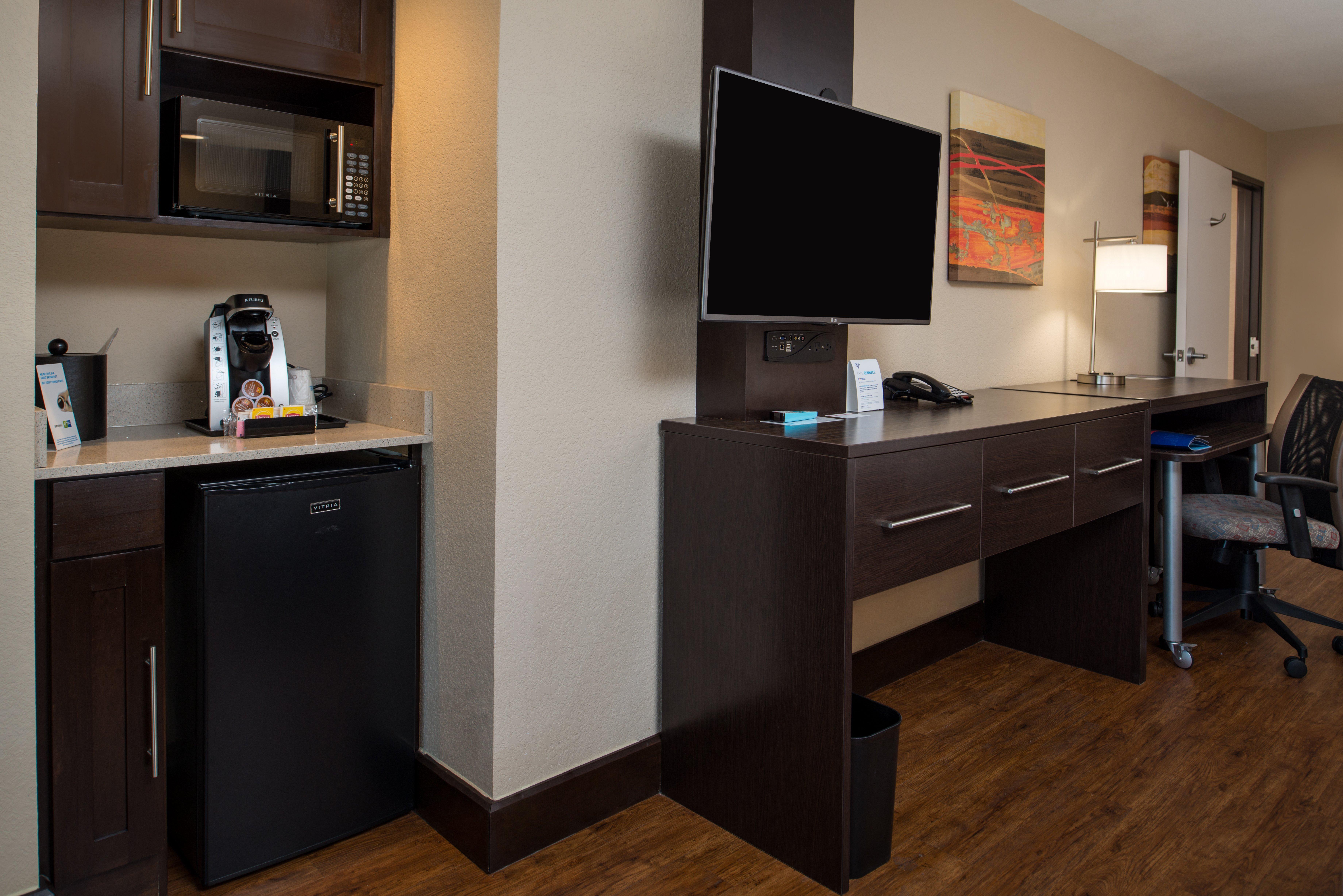 Holiday Inn Express & Suites San Antonio Medical - Six Flags By Ihg Экстерьер фото