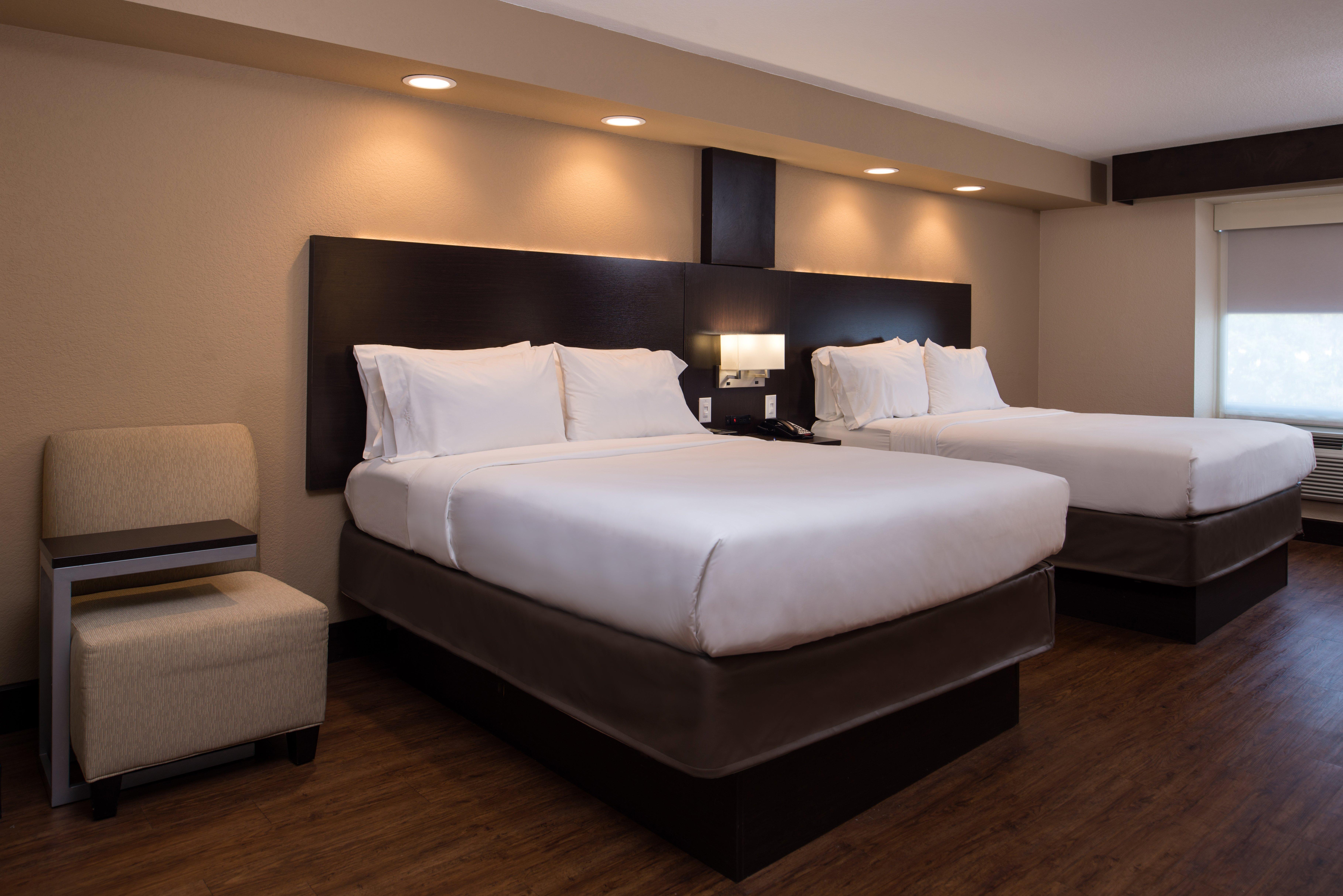 Holiday Inn Express & Suites San Antonio Medical - Six Flags By Ihg Экстерьер фото