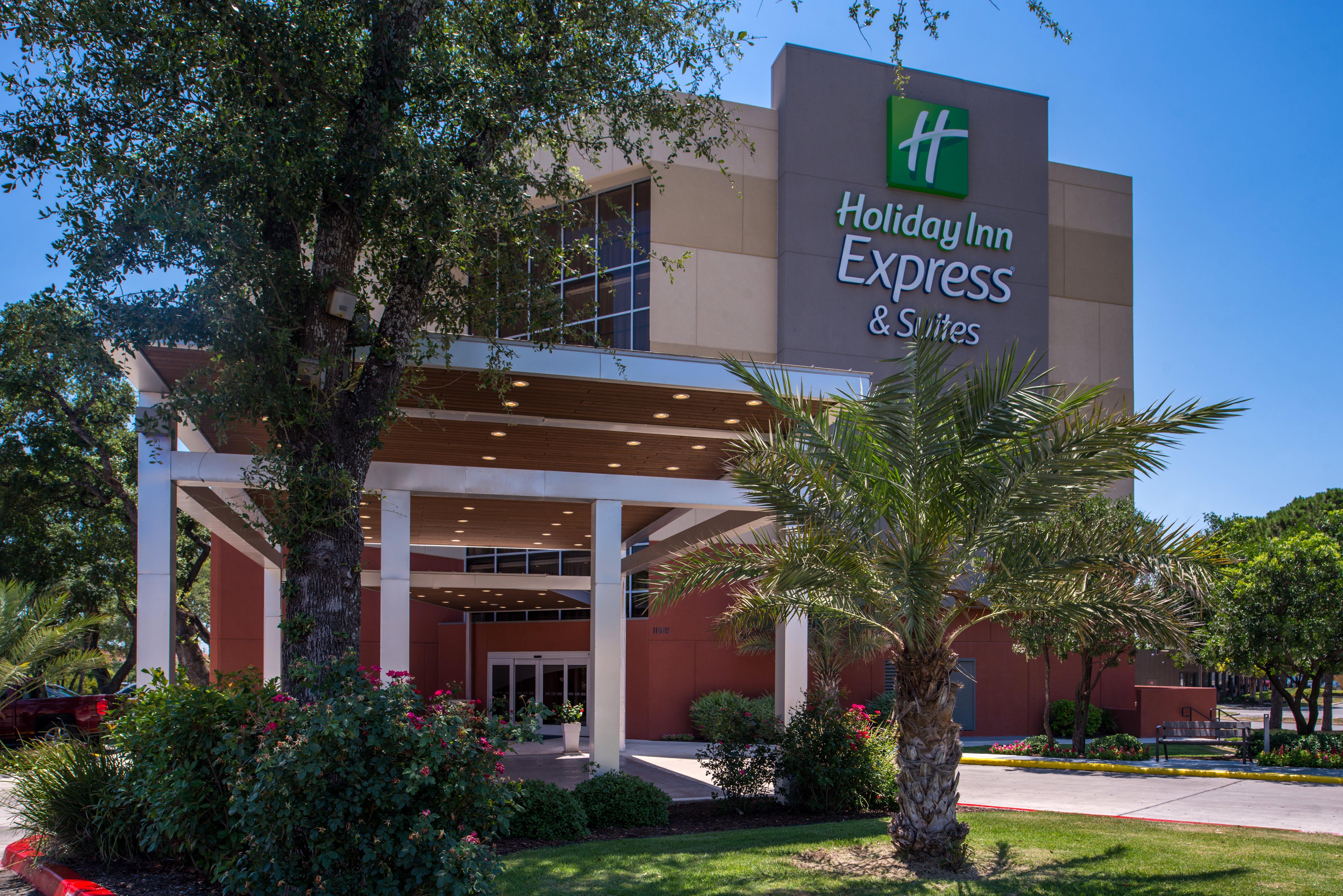 Holiday Inn Express & Suites San Antonio Medical - Six Flags By Ihg Экстерьер фото